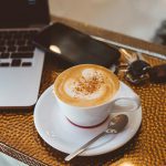 卡布奇諾｜圖片來源：Unsplash ｜ 攝影：Andrew Valdivia