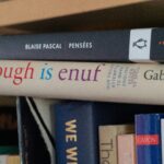 Book Recommendations｜攝影：Brett Jordan 圖片來源： Unsplash