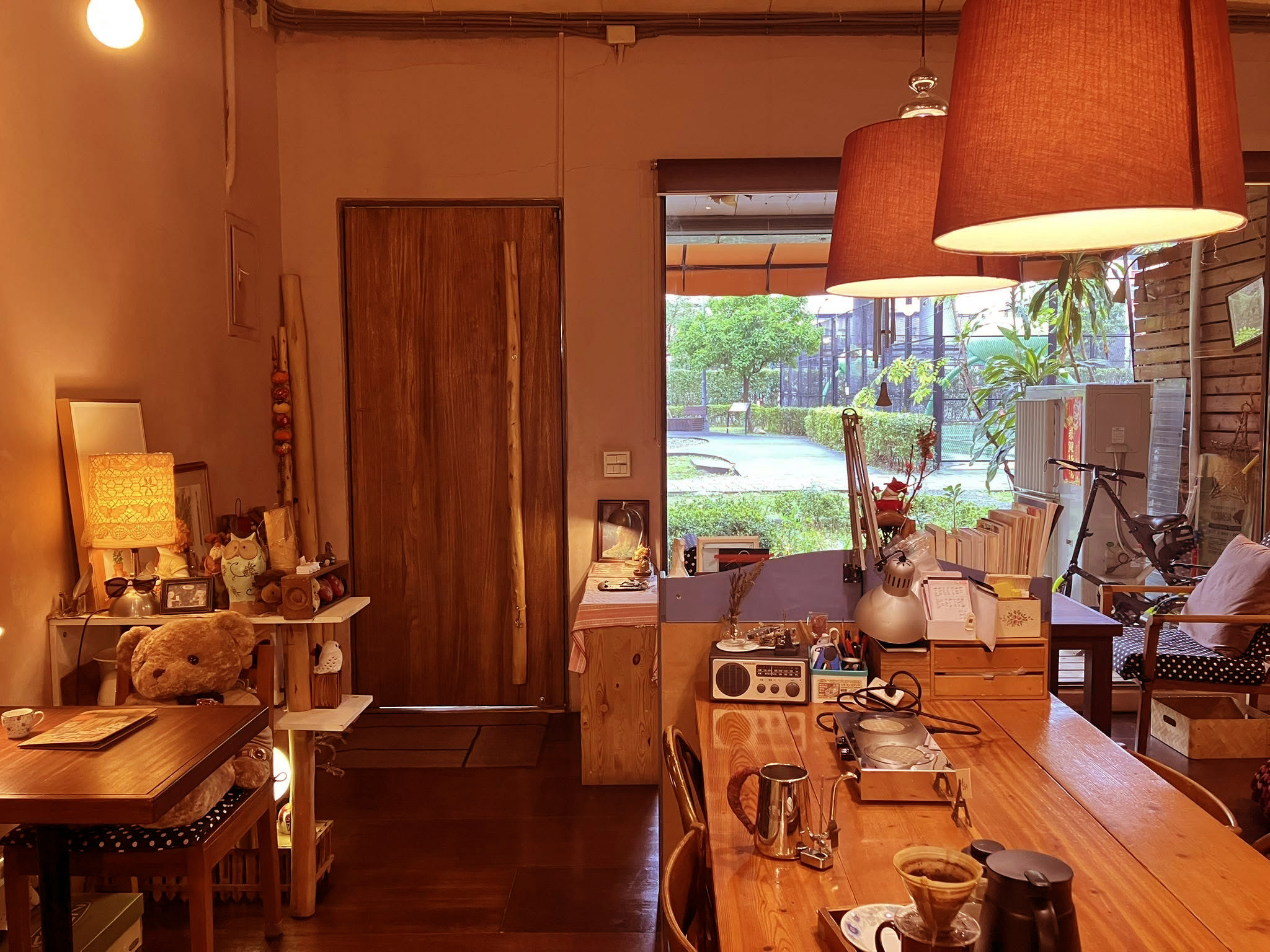 慢動作咖啡館內部環境｜圖片來源：Google Map