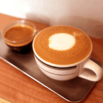 Coffee Along 1+1（濃縮＋卡布奇諾咖啡）｜圖片來源：Google Map
