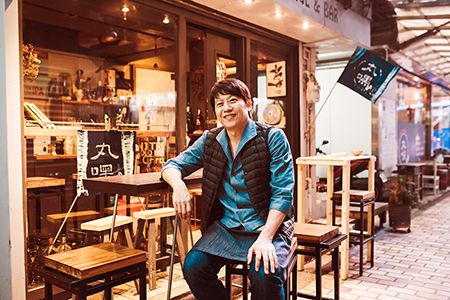 丸角自轉生活咖啡老闆James｜圖片來源：LaVie