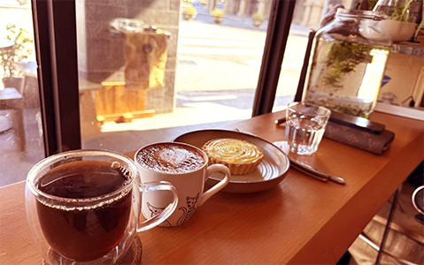 咖啡俱樂部 COFFEE CLUB單品咖啡、卡布奇諾與甜點｜圖片來源：Google Map