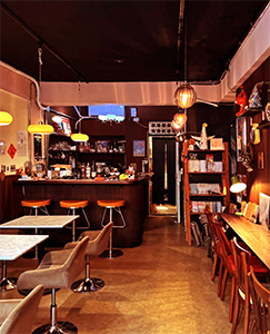 喫茶銀河 Kissa Ginga 咖啡內部環境｜圖片來源：Google Map