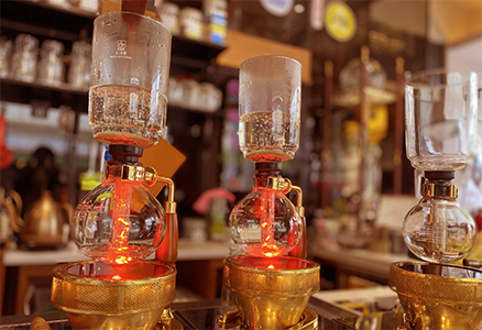 後站咖啡 Rear Station Café 虹吸咖啡｜圖片來源：Google Map