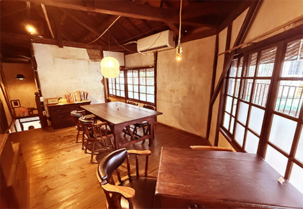 新華美西裝社內部環境｜圖片來源：Google Map