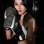 女生打拳擊｜攝影：Thao LEE 圖片來源：Unsplash