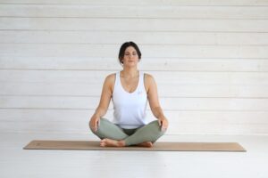 靜坐＿冥想｜攝影：Margaret Young 圖片來源：Unsplash