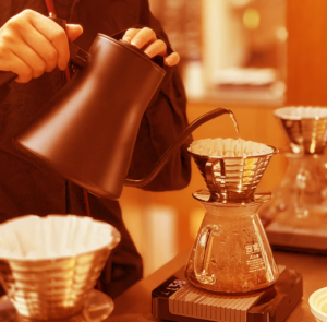 Alchemist 手沖咖啡｜圖片來源：Google Map