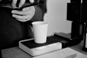 咖啡萃取實驗紀錄｜攝影： Lukáš Lehotský 圖諞來源： Unsplash