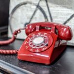 復古電話｜攝影：Mike Gattorna ｜圖片來源：Unsplash